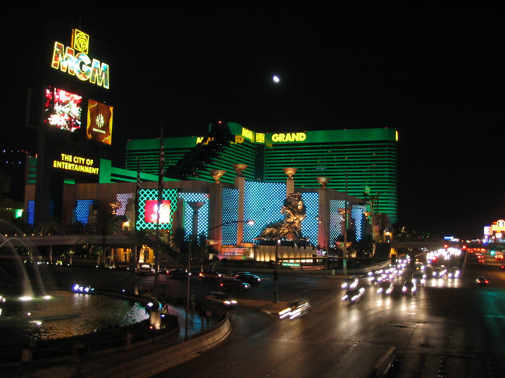 mgm lion - las vegas